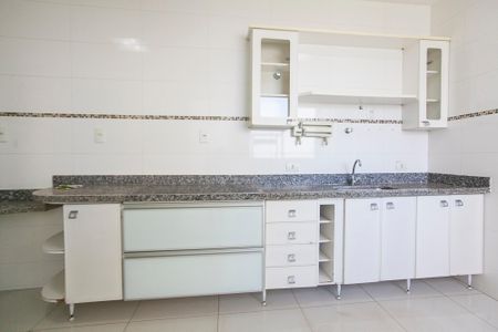 Apartamento para alugar com 127m², 3 quartos e 2 vagas Apartamento para alugar com 127m², 3 quartos e 2 vagasCozinha