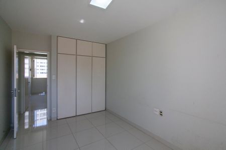 Apartamento para alugar com 127m², 3 quartos e 2 vagas Apartamento para alugar com 127m², 3 quartos e 2 vagasQuarto