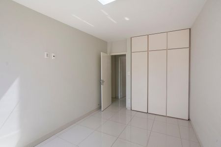 Apartamento para alugar com 127m², 3 quartos e 2 vagas Apartamento para alugar com 127m², 3 quartos e 2 vagasQuarto