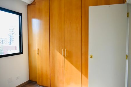 Apartamento para alugar com 96m², 3 quartos e 2 vagas Apartamento para alugar com 96m², 3 quartos e 2 vagasQuarto 2