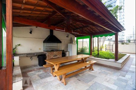 Apartamento para alugar com 96m², 3 quartos e 2 vagas Apartamento para alugar com 96m², 3 quartos e 2 vagasÁrea comum - Churrasqueira