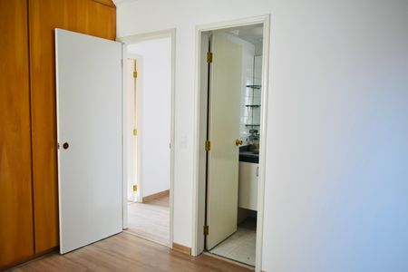 Apartamento para alugar com 96m², 3 quartos e 2 vagas Apartamento para alugar com 96m², 3 quartos e 2 vagasSuíte