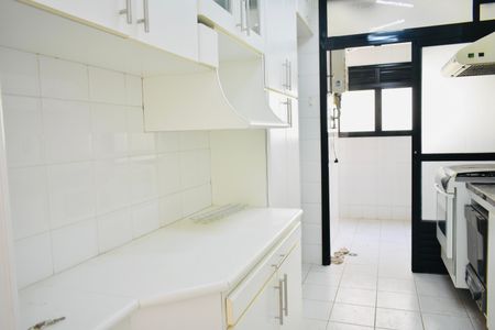 Apartamento para alugar com 96m², 3 quartos e 2 vagas Apartamento para alugar com 96m², 3 quartos e 2 vagasCozinha