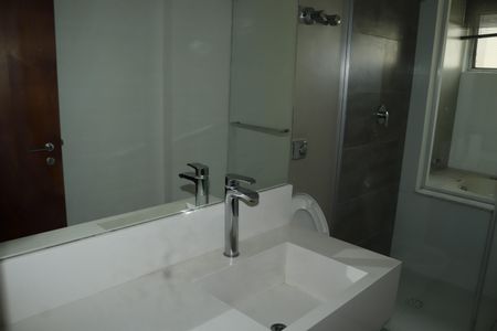 Apartamento à venda com 200m², 2 quartos e 2 vagasBanheiro Social