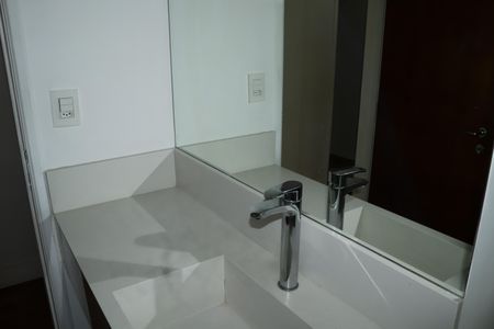 Apartamento à venda com 200m², 2 quartos e 2 vagasBanheiro Social