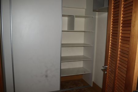 Apartamento à venda com 200m², 2 quartos e 2 vagasDespensa