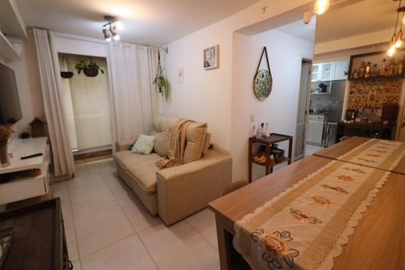 Sala de apartamento à venda com 2 quartos, 48m² em Novo Osasco, Osasco