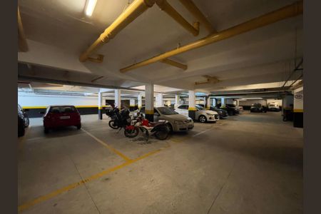 Apartamento à venda com 49m², 2 quartos e 1 vaga Apartamento à venda com 49m², 2 quartos e 1 vagaÁrea Comum - Garagem