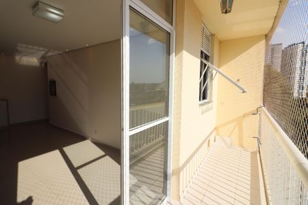 Sala de apartamento para alugar com 2 quartos, 55m² em São Pedro, Osasco