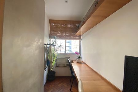 Apartamento à venda com 46m², 1 quarto e 1 vagaSala 