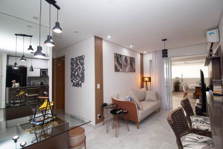 Sala de apartamento à venda com 2 quartos, 93m² em Vila Mangalot, São Paulo