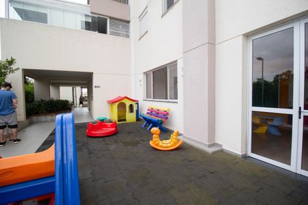 Apartamento à venda com 93m², 2 quartos e 2 vagasÁrea comum - Playground