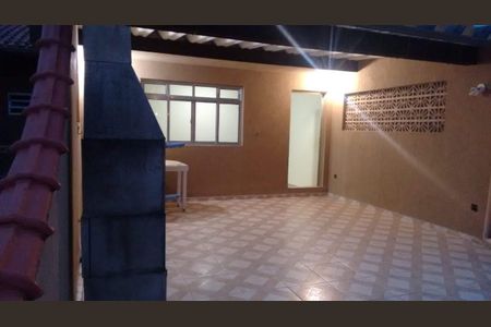 Casa para alugar com 280m², 4 quartos e 2 vagas
