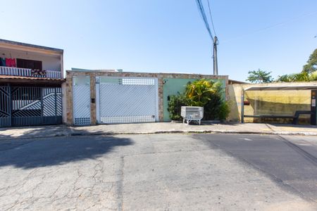 Casa de condomínio à venda com 111m², 3 quartos e 1 vagaFachada