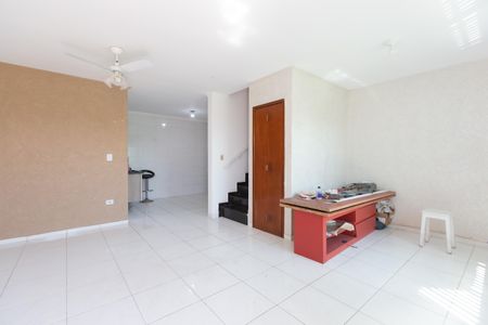 Casa de condomínio à venda com 111m², 3 quartos e 1 vagaSala