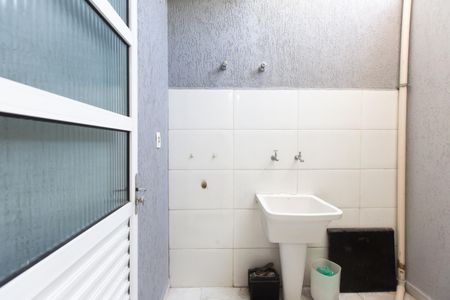 Casa de condomínio à venda com 111m², 3 quartos e 1 vagaÁrea de Serviço