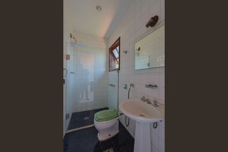 Casa à venda com 2000m², 2 quartos e 10 vagasBanheiro de Serviço