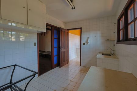 Casa à venda com 2000m², 2 quartos e 10 vagasCozinha