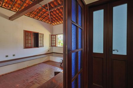 Casa à venda com 2000m², 2 quartos e 10 vagasCorredor