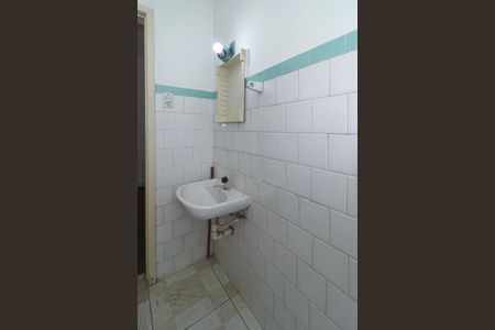 Banheiro Social de apartamento para alugar com 0 quarto, 25m² em Floresta, Porto Alegre