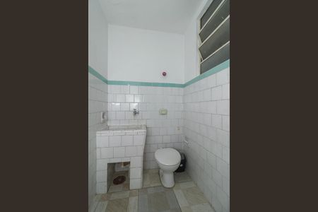 Banheiro Social de apartamento para alugar com 0 quarto, 25m² em Floresta, Porto Alegre