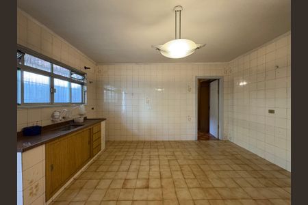 Casa para alugar com 160m², 2 quartos e 2 vagasCozinha