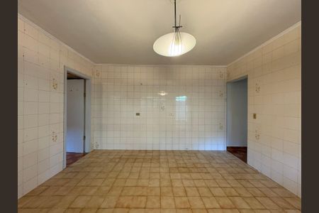 Casa para alugar com 160m², 2 quartos e 2 vagasCozinha