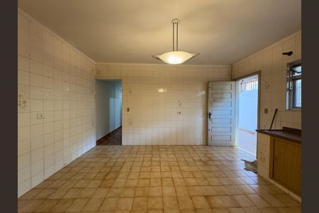 Casa para alugar com 160m², 2 quartos e 2 vagasCozinha