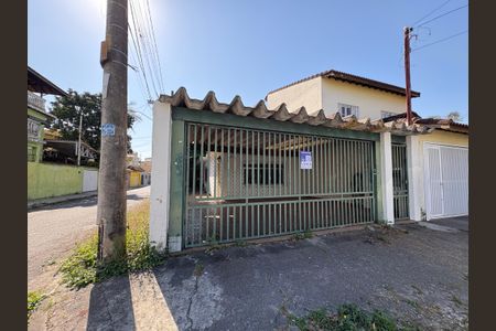 Casa para alugar com 160m², 2 quartos e 2 vagasFachada 