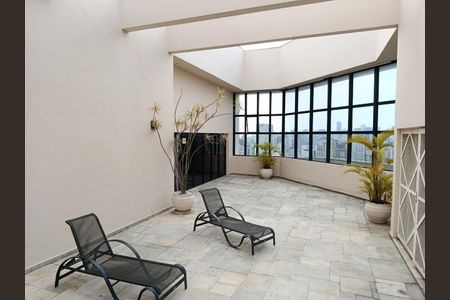 Apartamento para alugar com 33m², 1 quarto e 1 vaga Apartamento para alugar com 33m², 1 quarto e 1 vagaÁrea da piscina