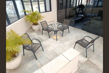 Apartamento para alugar com 33m², 1 quarto e 1 vaga Apartamento para alugar com 33m², 1 quarto e 1 vagaÁrea da piscina