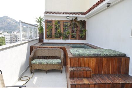 Apartamento à venda com 139m², 3 quartos e 1 vagaÁrea comum