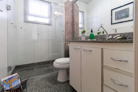 Apartamento à venda com 320m², 5 quartos e 2 vagasBanheiro da suíte 2