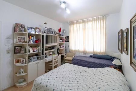 Apartamento à venda com 320m², 5 quartos e 2 vagasSuíte 2