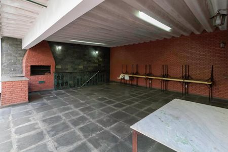 Apartamento à venda com 320m², 5 quartos e 2 vagasÁrea comum - Salão de festas