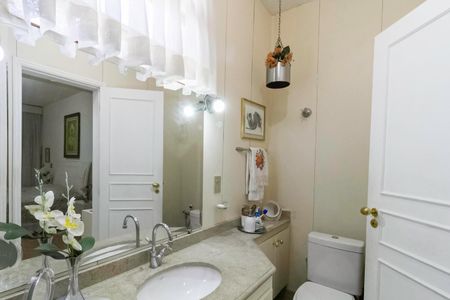 Apartamento à venda com 320m², 5 quartos e 2 vagasBanheiro da suíte 1