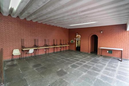 Apartamento à venda com 320m², 5 quartos e 2 vagasÁrea comum - Salão de festas