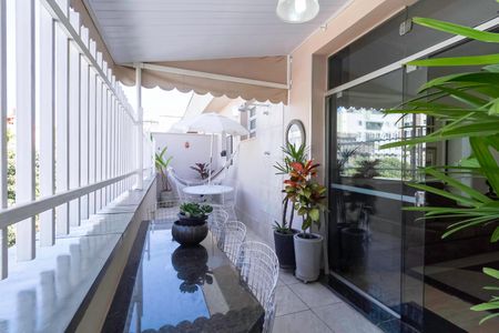 Apartamento à venda com 320m², 5 quartos e 2 vagasCobertura