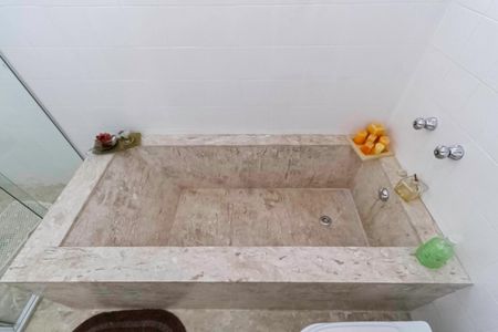 Apartamento à venda com 320m², 5 quartos e 2 vagasBanheiro social 1