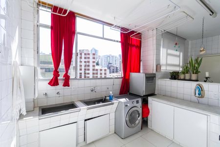 Apartamento à venda com 320m², 5 quartos e 2 vagasÁrea de serviço