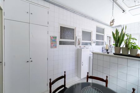 Apartamento à venda com 320m², 5 quartos e 2 vagasÁrea de serviço