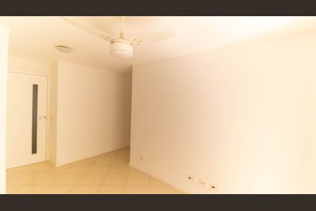 Apartamento para alugar com 71m², 2 quartos e 1 vagaSala