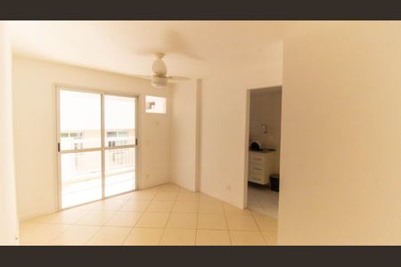 Sala de apartamento para alugar com 2 quartos, 71m² em Santa Rosa, Niterói