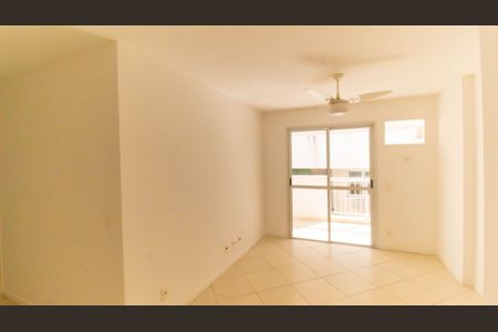 Sala de apartamento para alugar com 2 quartos, 71m² em Santa Rosa, Niterói