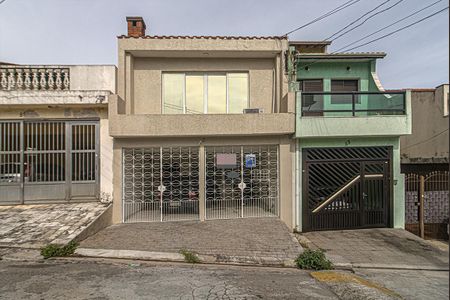 Casa à venda com 180m², 4 quartos e 2 vagasFachada