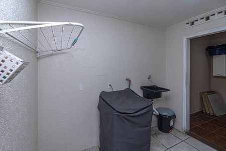 Casa à venda com 180m², 4 quartos e 2 vagasÁrea de Serviço