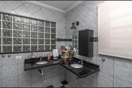 Casa à venda com 180m², 4 quartos e 2 vagasBanheiro do Quarto 4