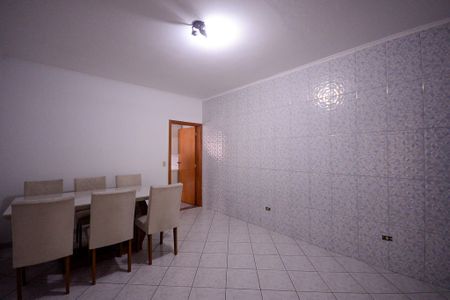 Sala  de casa para alugar com 2 quartos, 94m² em Vila Liviero, São Paulo