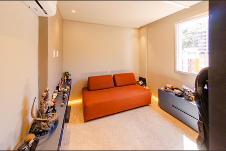 Apartamento à venda com 250m², 4 quartos e 4 vagasQuarto 2