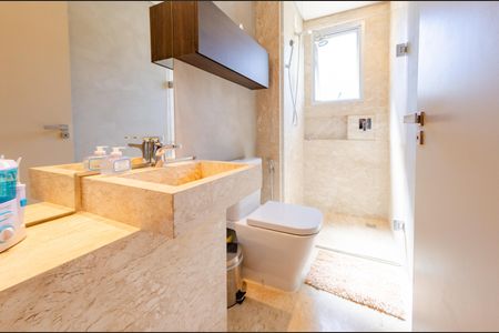 Apartamento à venda com 250m², 4 quartos e 4 vagasBanheiro Social